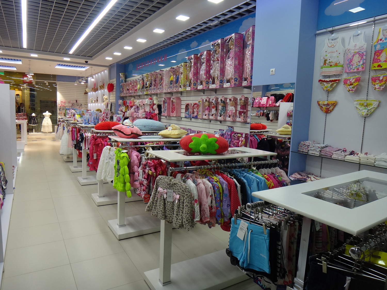 Магазин детской одежды "Бамбино", ул. Троллейная 130а